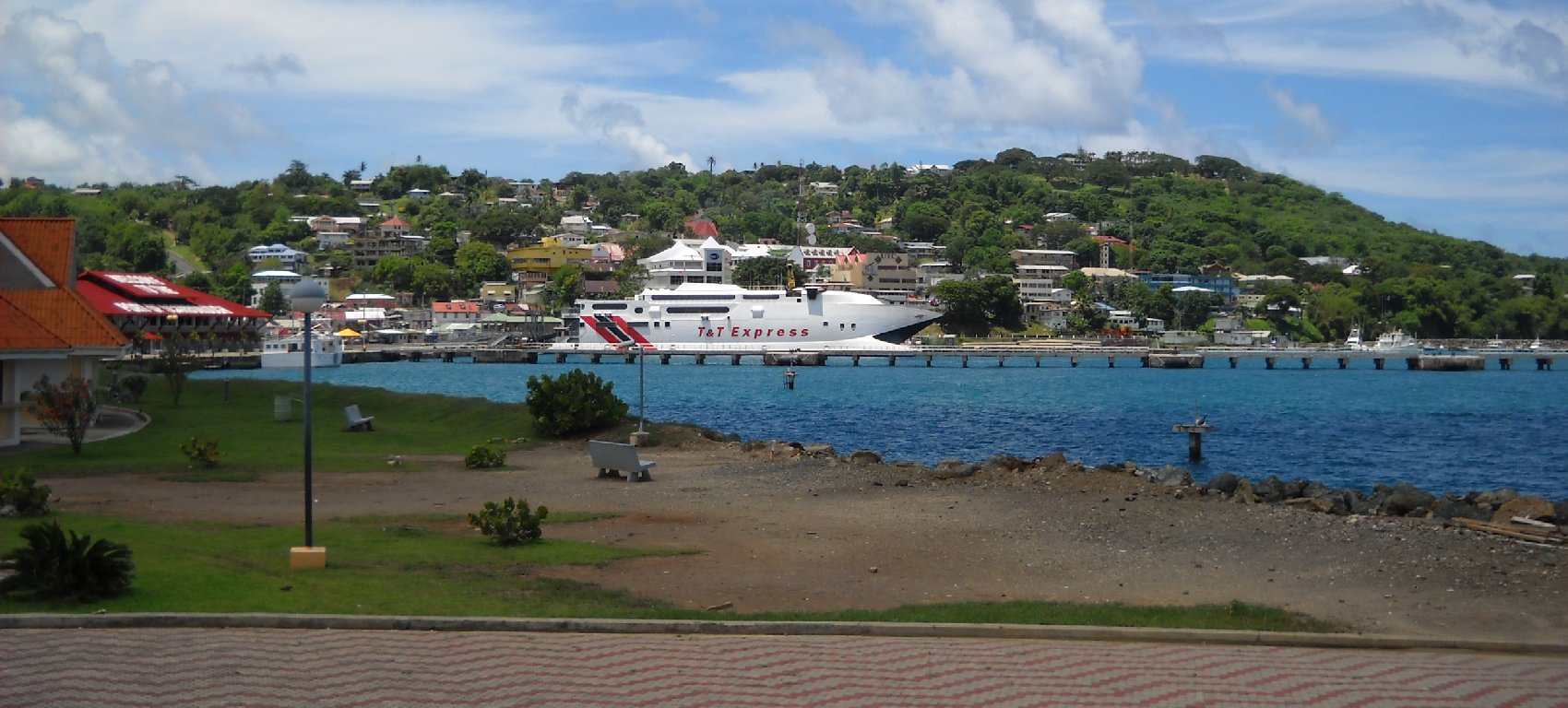 Ferry TT Express docked at Scarborough